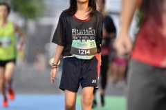 STR-050405_801x1200